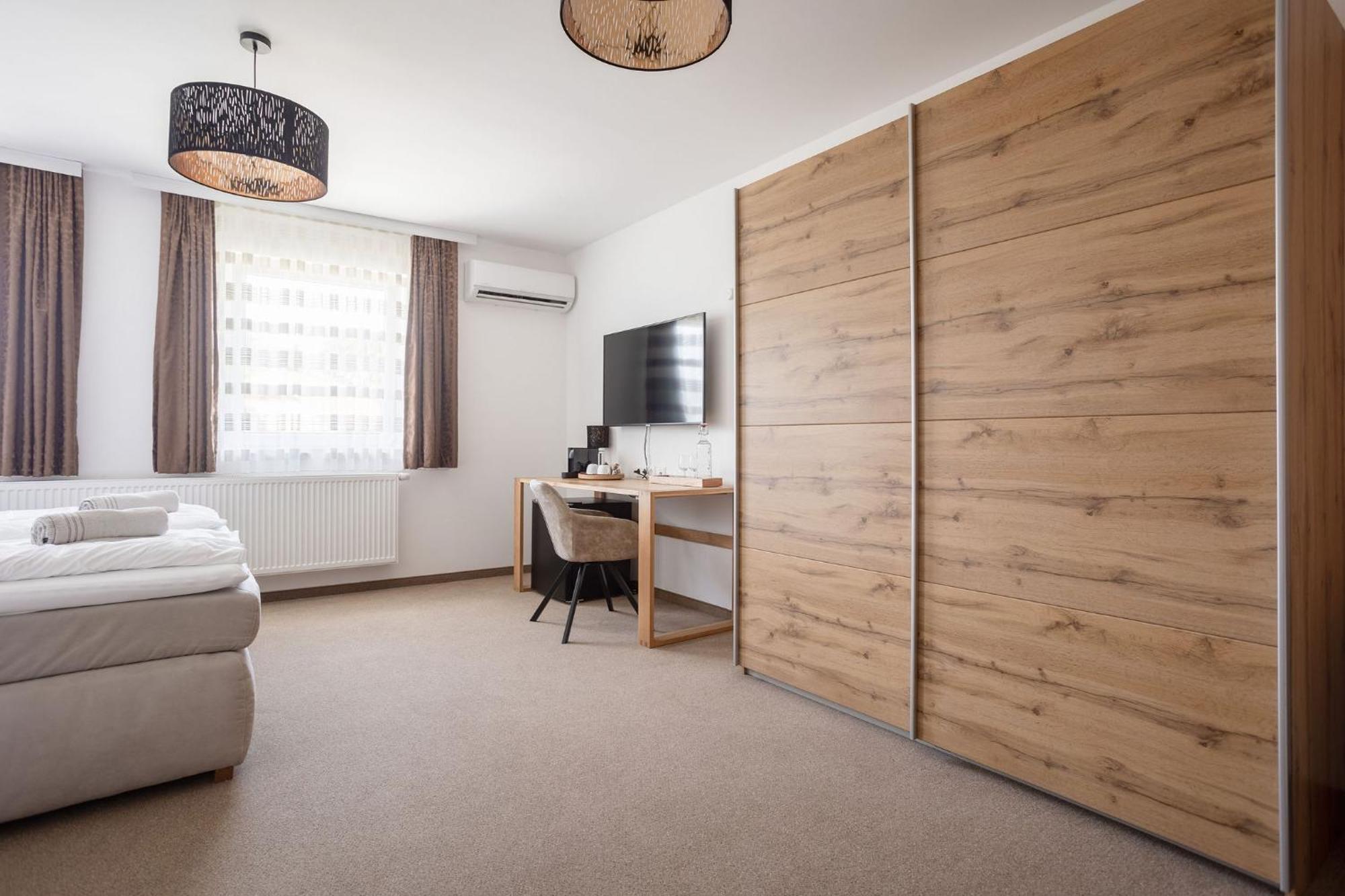 Casa Plus Villach Exteriör bild
