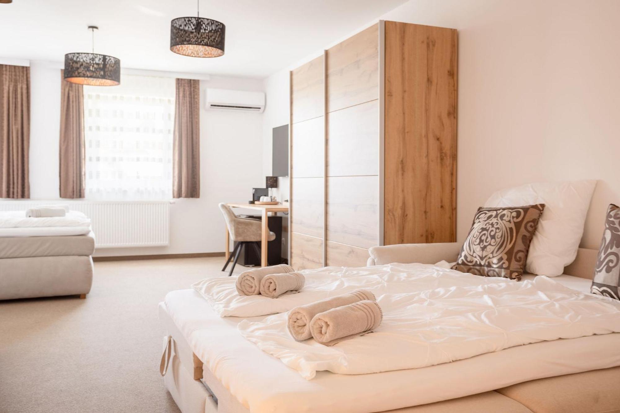 Casa Plus Villach Exteriör bild
