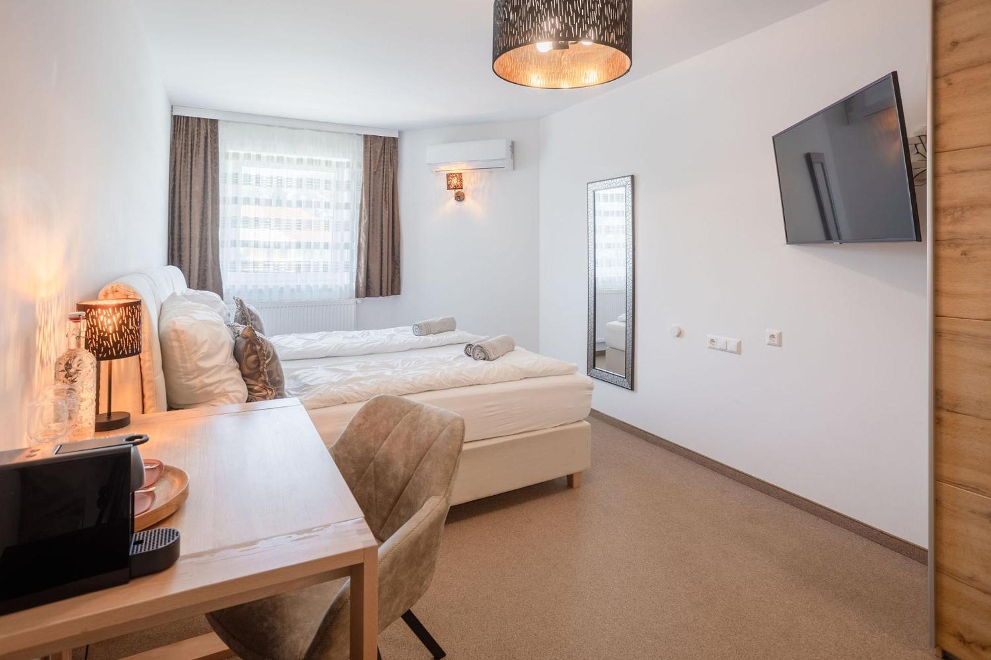 Casa Plus Villach Exteriör bild